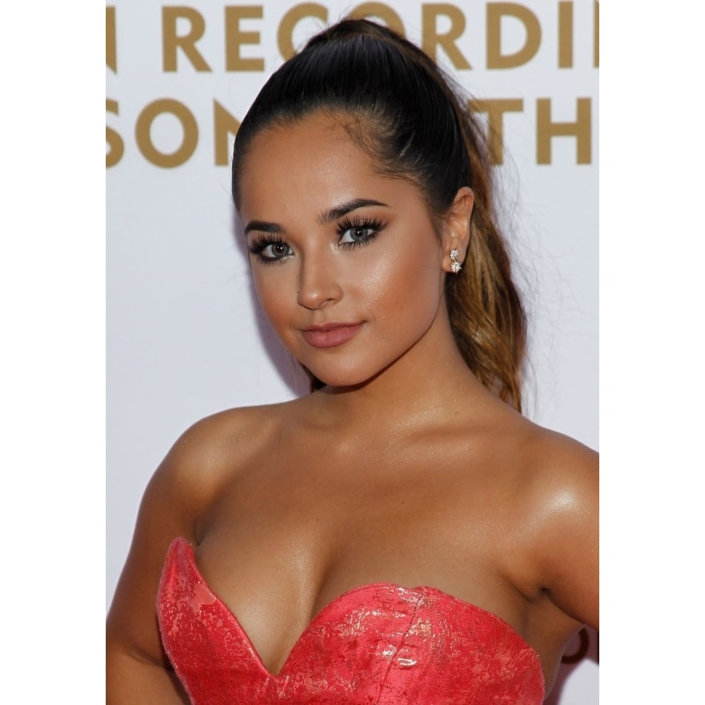 Becky G At Arrivals For 2016 Latin Recording Academy Person Of The Year Tribute Mgm Grand Garden Arena Las Vegas Nv Image 1