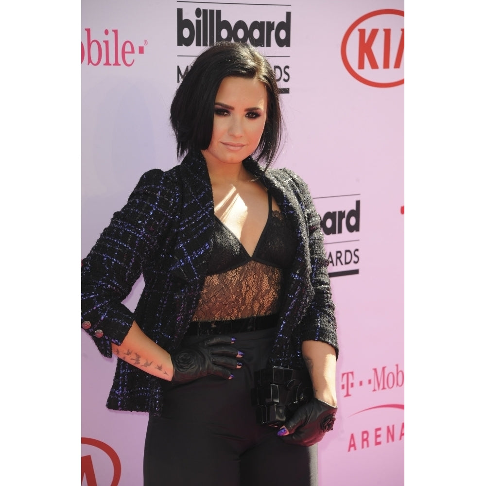 Demi Lovato At Arrivals For 2016 Billboard Music Awards - Arrivals 1 T-Mobile Arena Las Vegas Nv May 22 2016. Photo Image 2