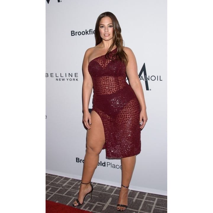 Ashley Graham At Arrivals For Daily Front Row 5Th Annual Fashion Media Awards Four Seasons Hotel Downtown York Ny Image 1