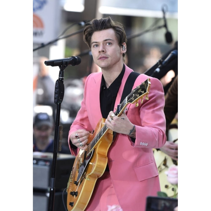 On Stage For Nbc Today Show Concert With Harry Styles Rockefeller Plaza York Ny May 9 2017. Photo By Derek Image 1