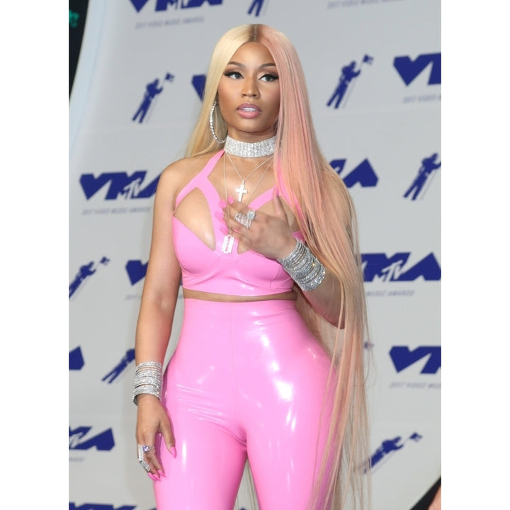 Nicki Minaj At Arrivals For Mtv Video Music Awards 2017 - Arrivals The Forum Inglewood Ca August 27 2017. Image 1