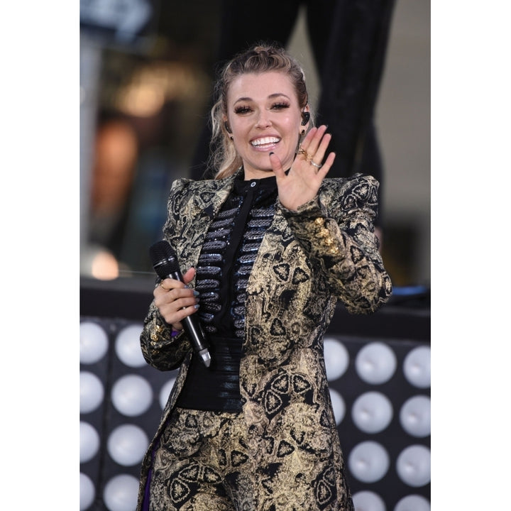 Rachel Platten On Stage For Nbc Today Show Concert With Rachel Platten Rockefeller Plaza York Ny October 27 Image 2