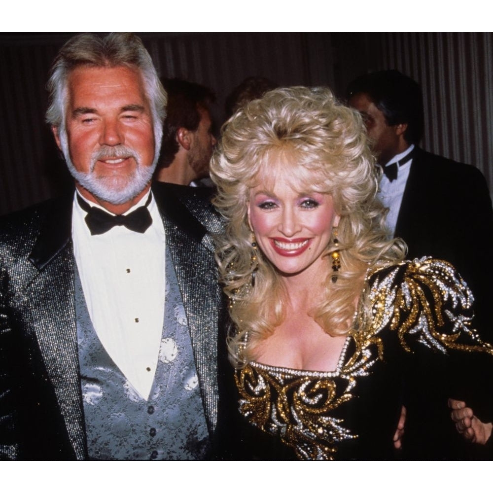 Kenny Rogers Dolly Parton 1988. Photo by Adam Scull Poster Print Image 1