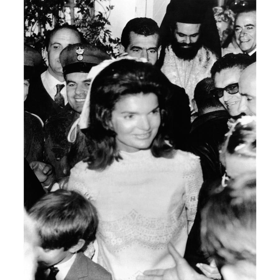 Jacqueline Kennedy Marries Aristotle Onassis. Mrs. Aristotle Onassis History Image 1