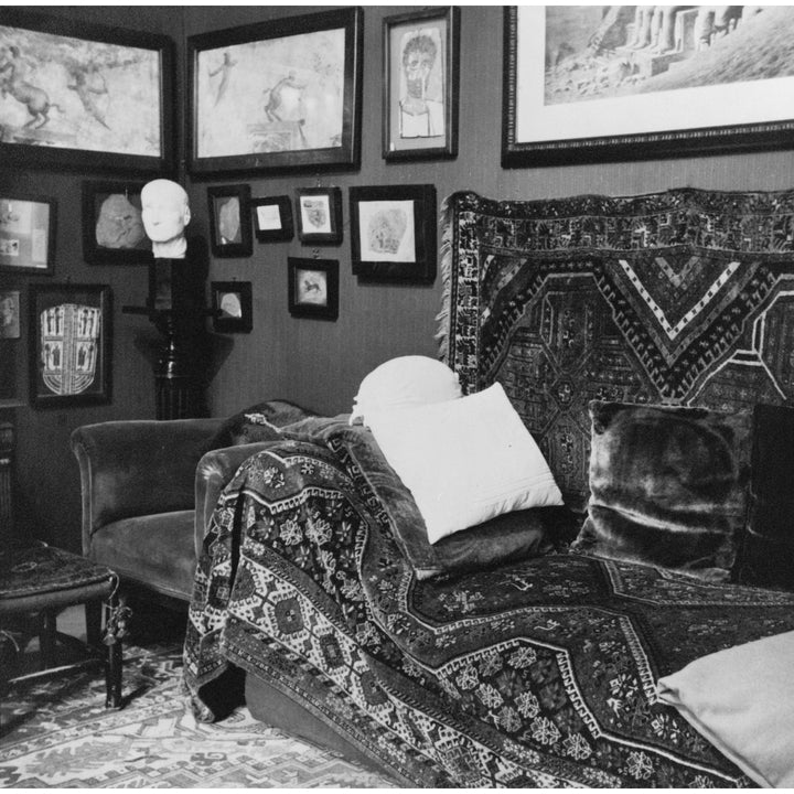 The Couch In The Consulting Room Of Sigmund FreudS Office In Vienna As It Looked In 1938 History Image 2