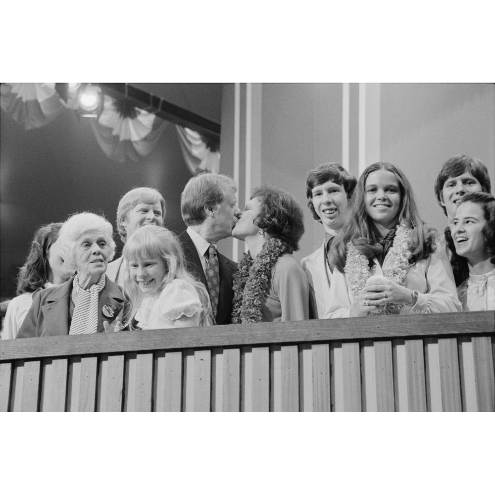 1976 Democratic Convention. Jimmy And Rosalynn Carter Kissing History Image 2