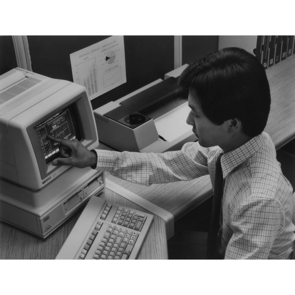 The 1983 Hewlett Packard-150 Personal Computer Featured A Touch-Sensitive Screen. It Used A Ms-Dos Operating System An Image 2