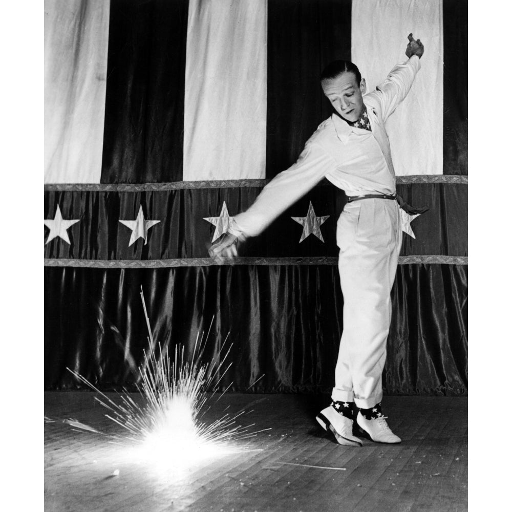 Holiday Inn Fred Astaire 1942 Dancing Photo Print Image 2