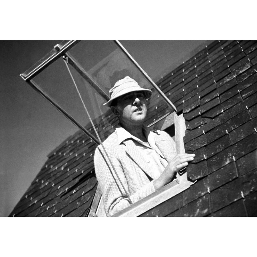 Mr. HulotS Holiday Jacques Tati 1953 Photo Print Image 1