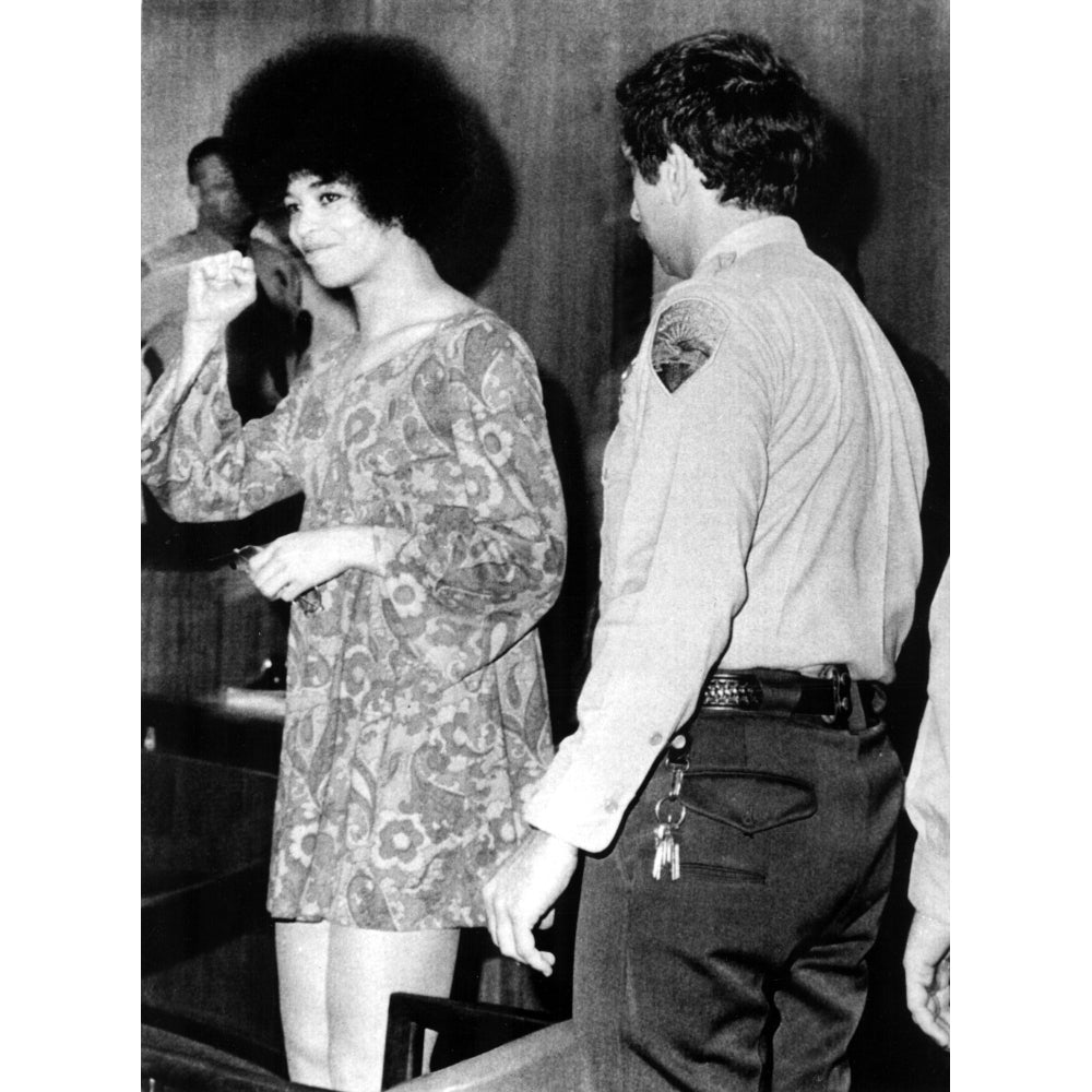 Black Militant Angela Davis Gives Clenched Fist Salute As She Appears Briefly History Image 2