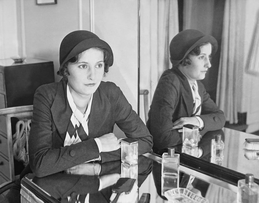 Barbara Stanwyck At The Waldorf Astoria Hotel In York Still Image 1