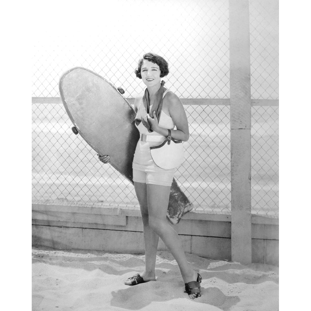 Bebe Daniels At Her Summer Home At Santa Monica Portrait Image 1