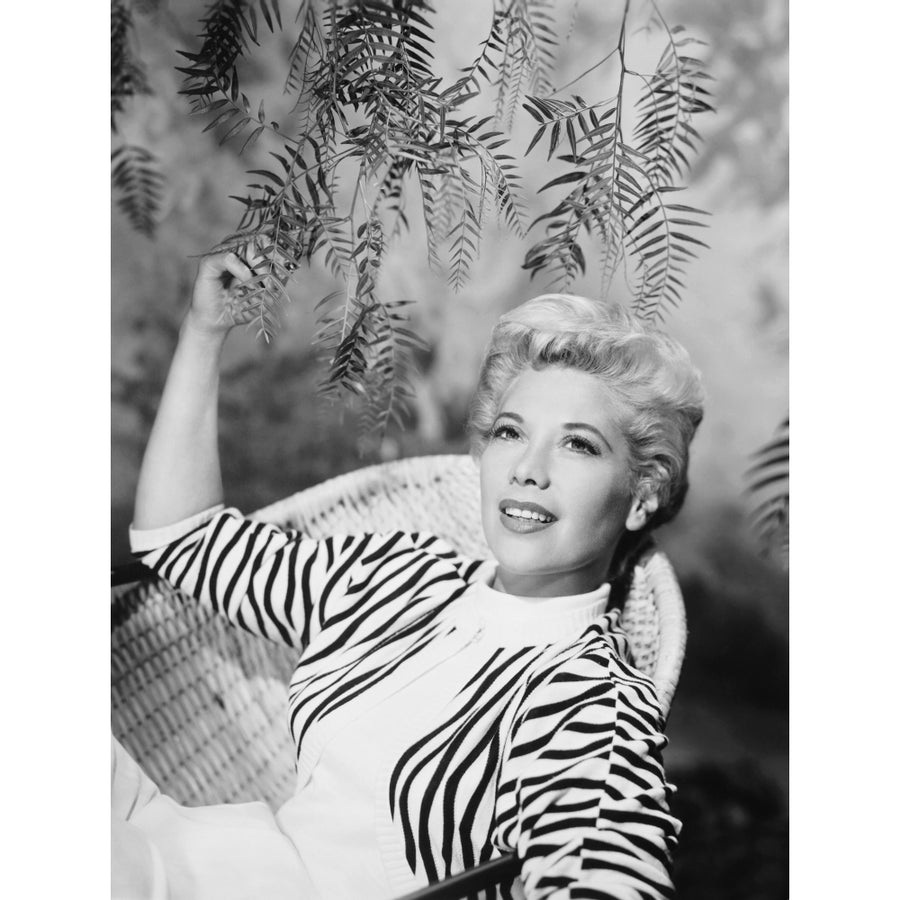 Dinah Shore Portrait Image 1