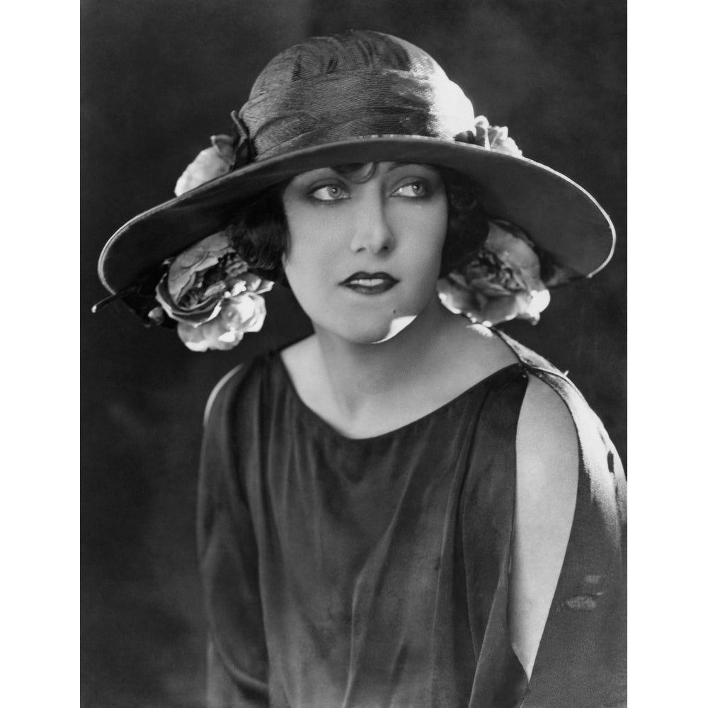 Gloria Swanson Ca. Mid-1920S Photo Print Image 2