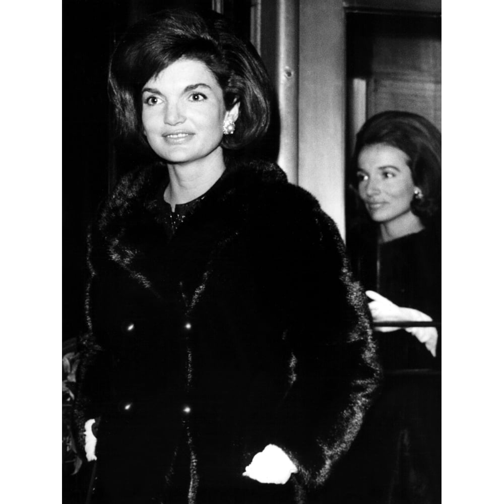 Jacqueline Kennedy And Her Sister Lee Radziwill In Ny History Image 2