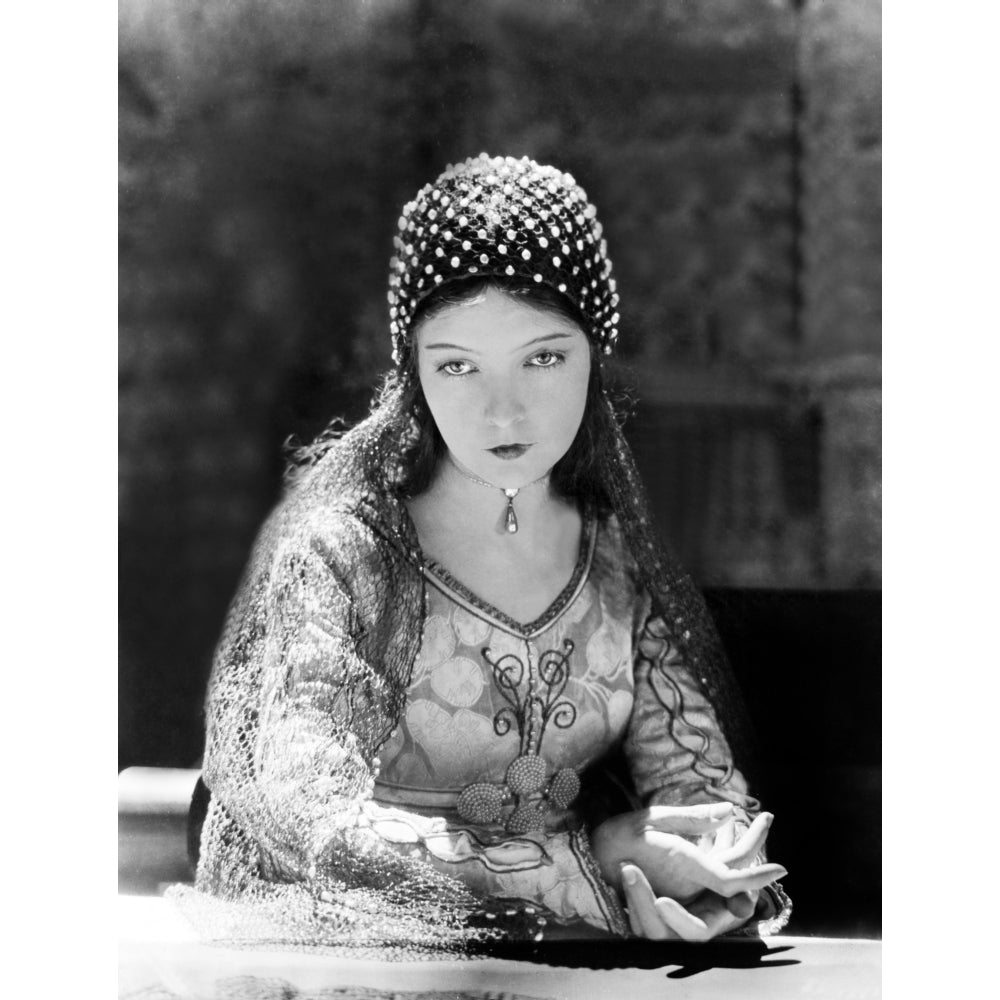 Lillian Gish In Romola 1924 Photo Print Image 2