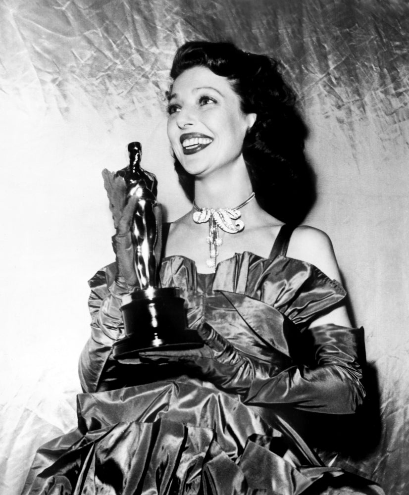 Loretta Young With Her Academy Award For FarmerS Daughter 3/20/48 Photo Print Image 1