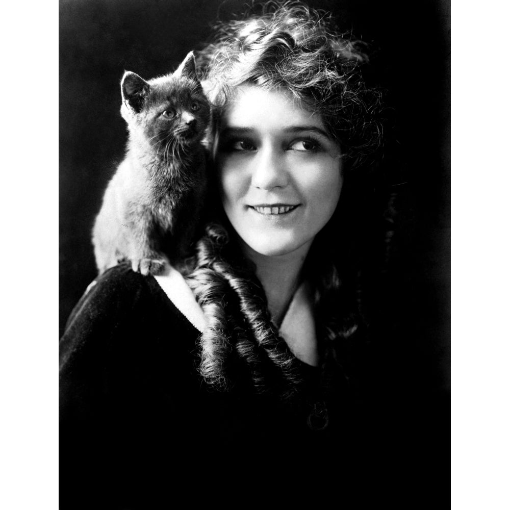 Mary Pickford Portrait Image 2