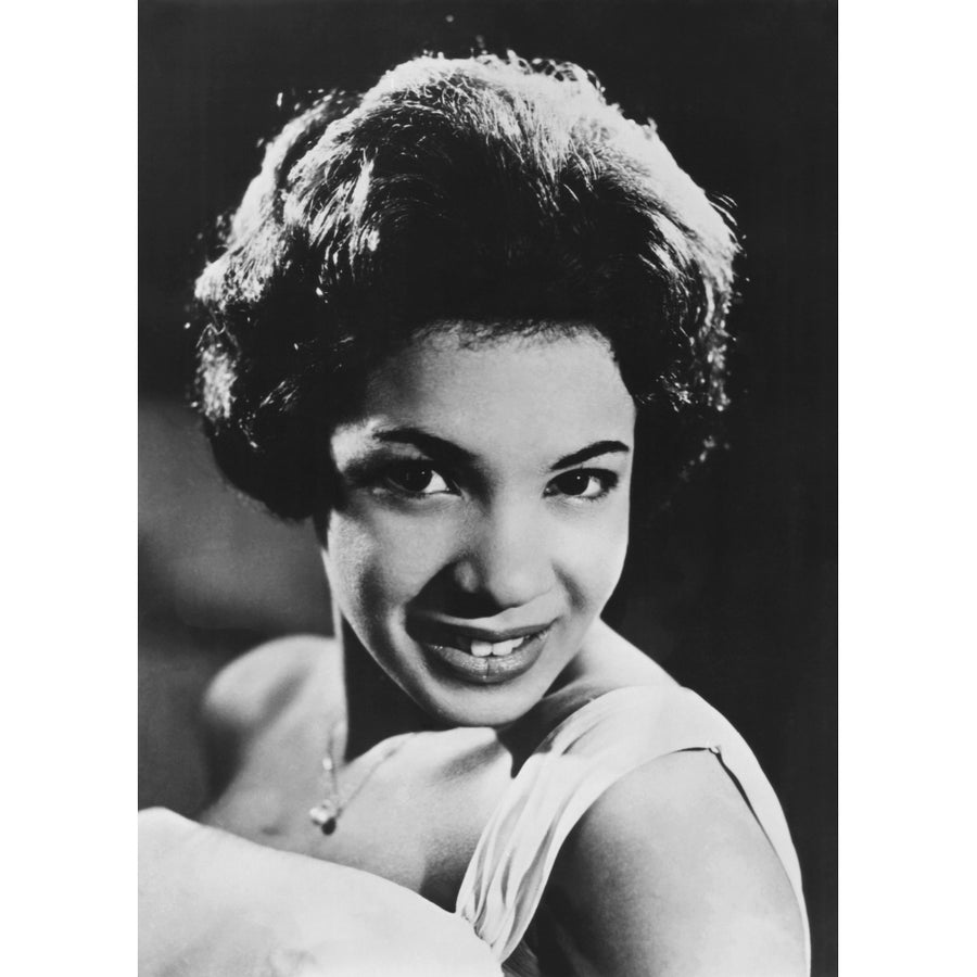 Shirley Bassey Portrait Image 1