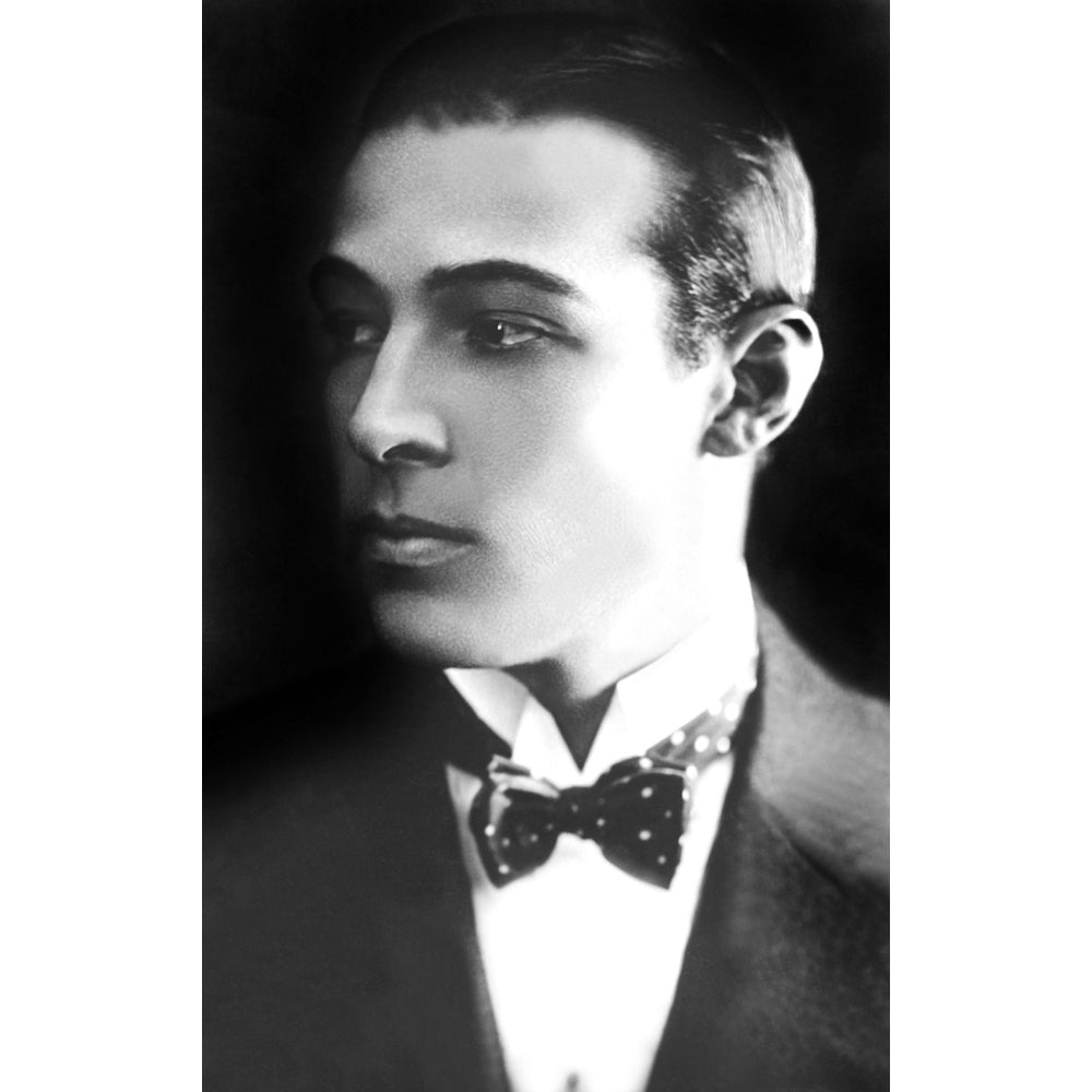 Rudolph Valentino Ca 1921 Photo Print Image 1