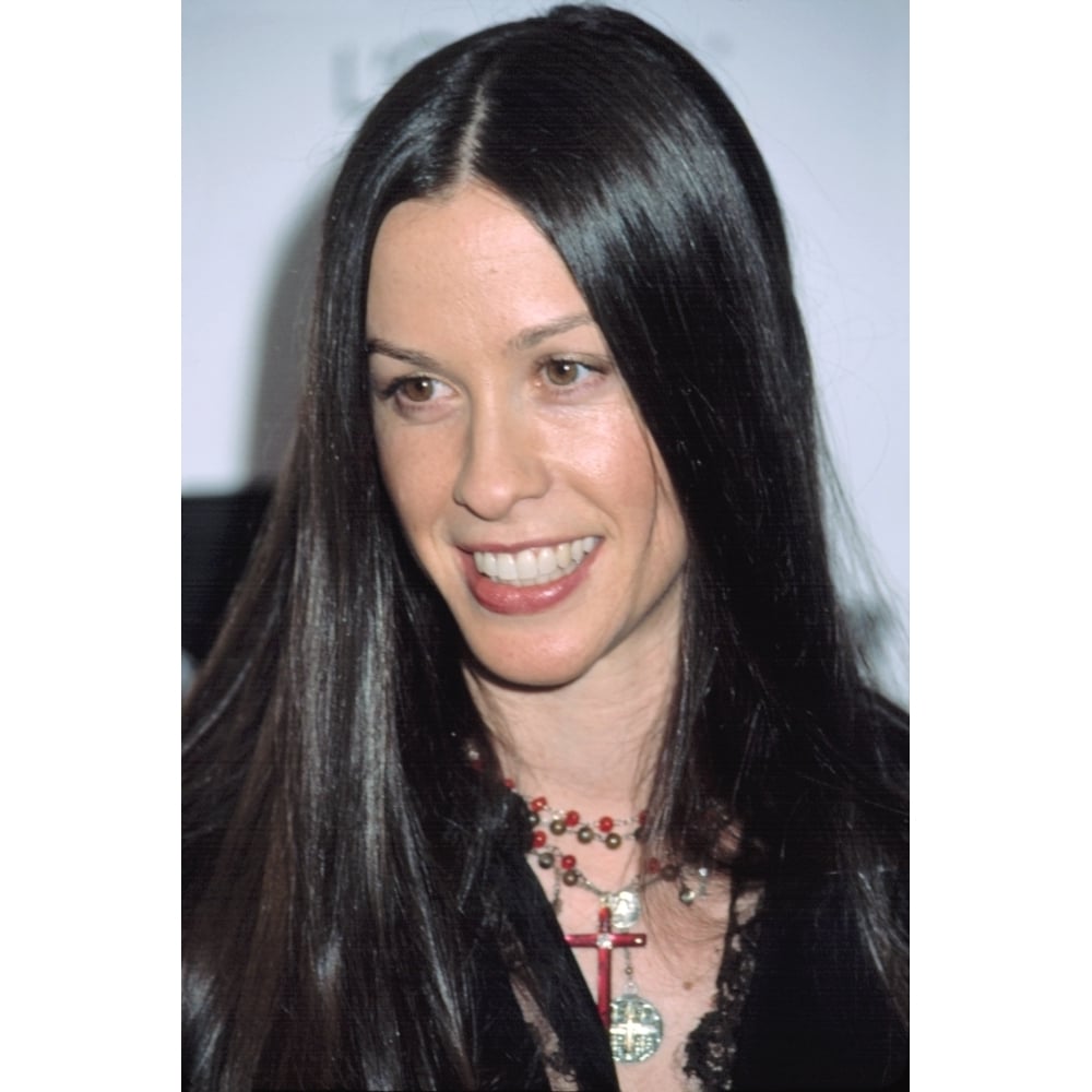 Alanis Morissette At Glamour Women Of The Year Ny 10282002 By Cj Contino Celebrity Image 2