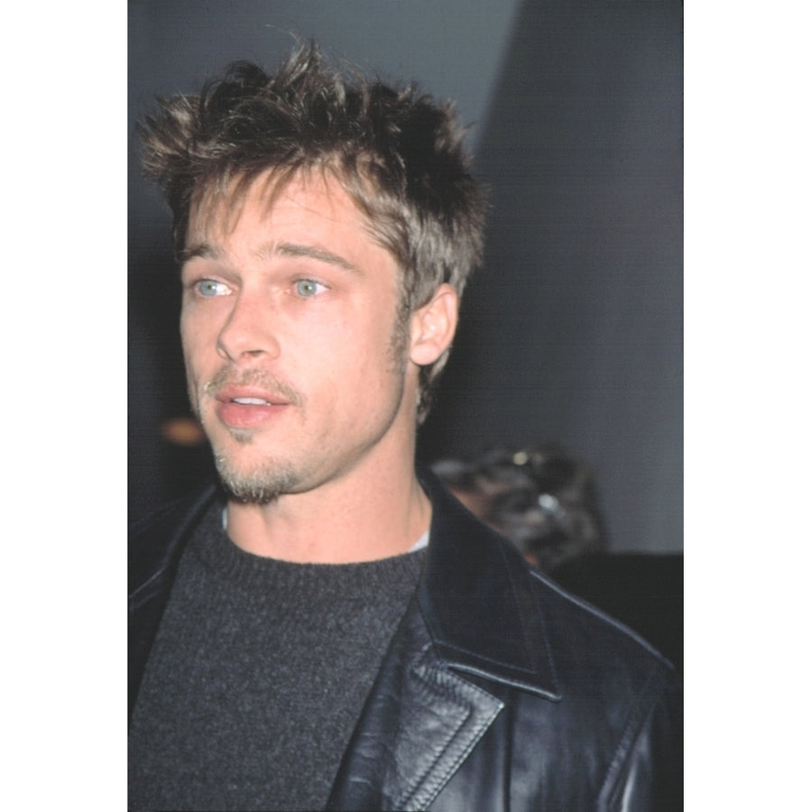 Brad Pitt At The York Premiere Of Waterboy 11498 Celebrity Image 1