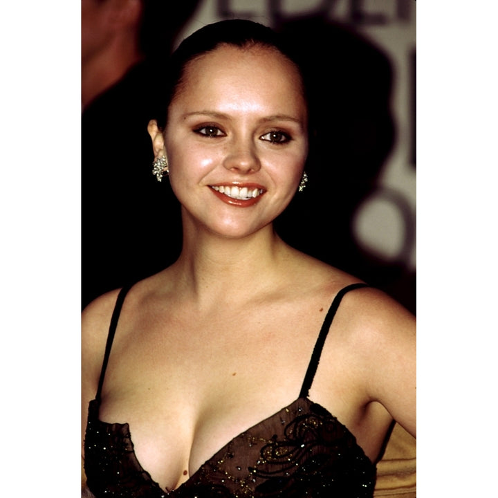 Christina Ricci At The Golden Globe Awards January 1999 Photo Print Image 2