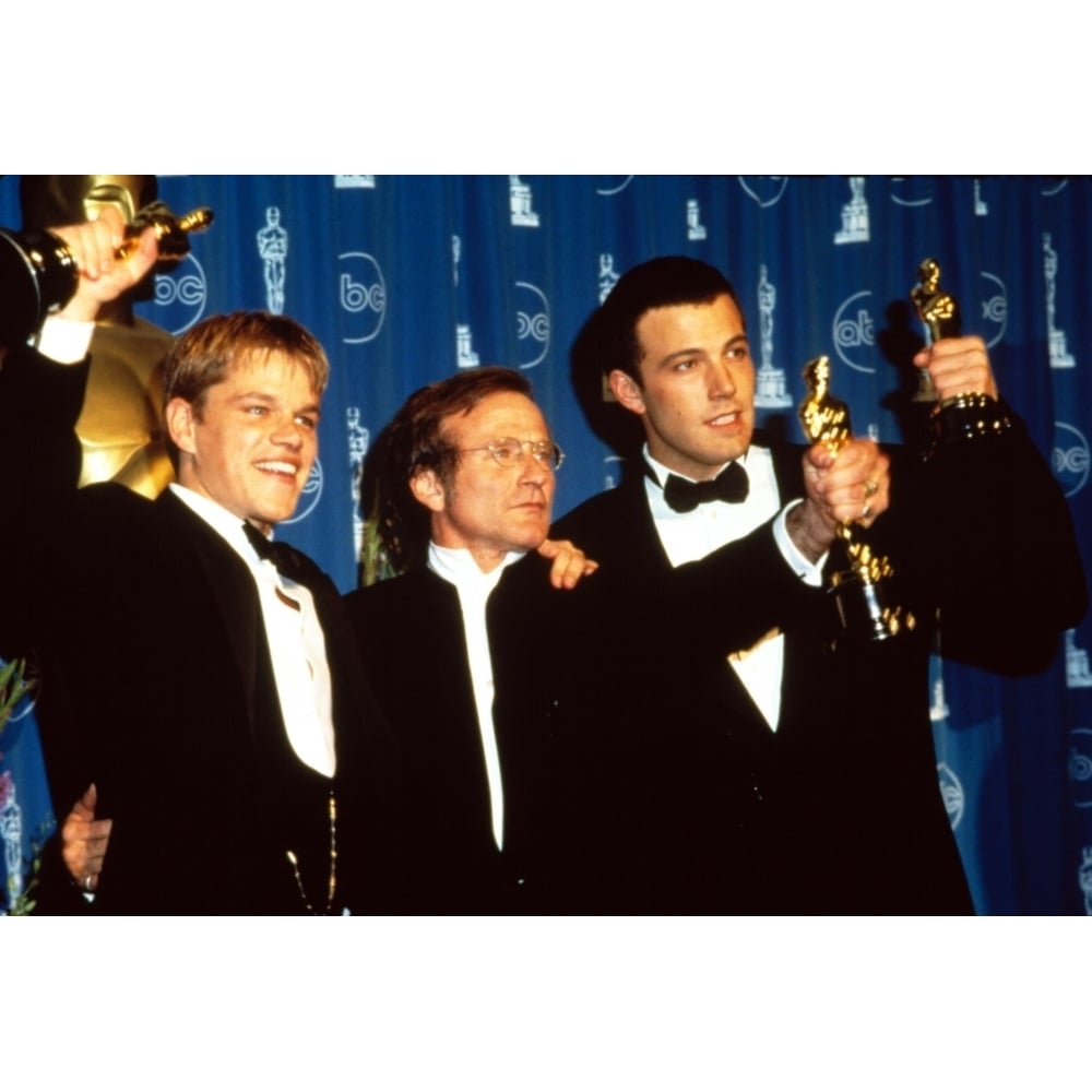 Matt Damon Robin Williams Ben Affleck With Their Academy Awards For Good Will Hunting 1998 Celebrity Image 1