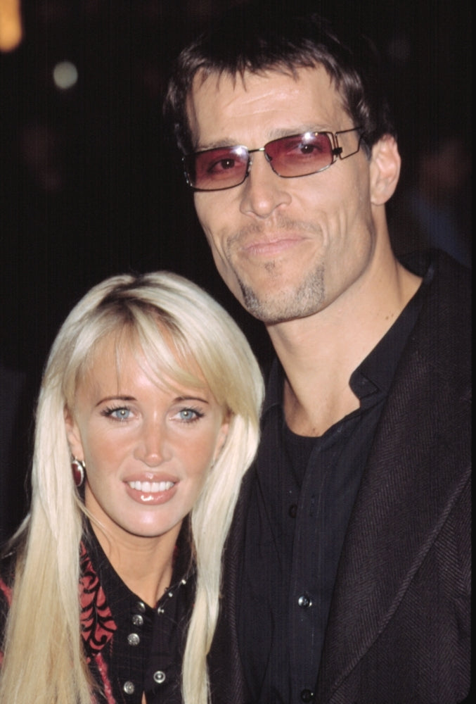 Tony Robbins With His Wife At The Premiere Of Red Dragon 9302002 Nyc By Cj Contino. Celebrity Image 1