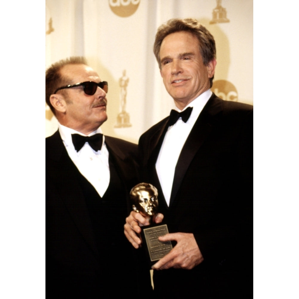 Jack Nicholson Warren Beatty With His Irving Thalberg Award At The Academy Awards March 2000 Celebrity Image 2