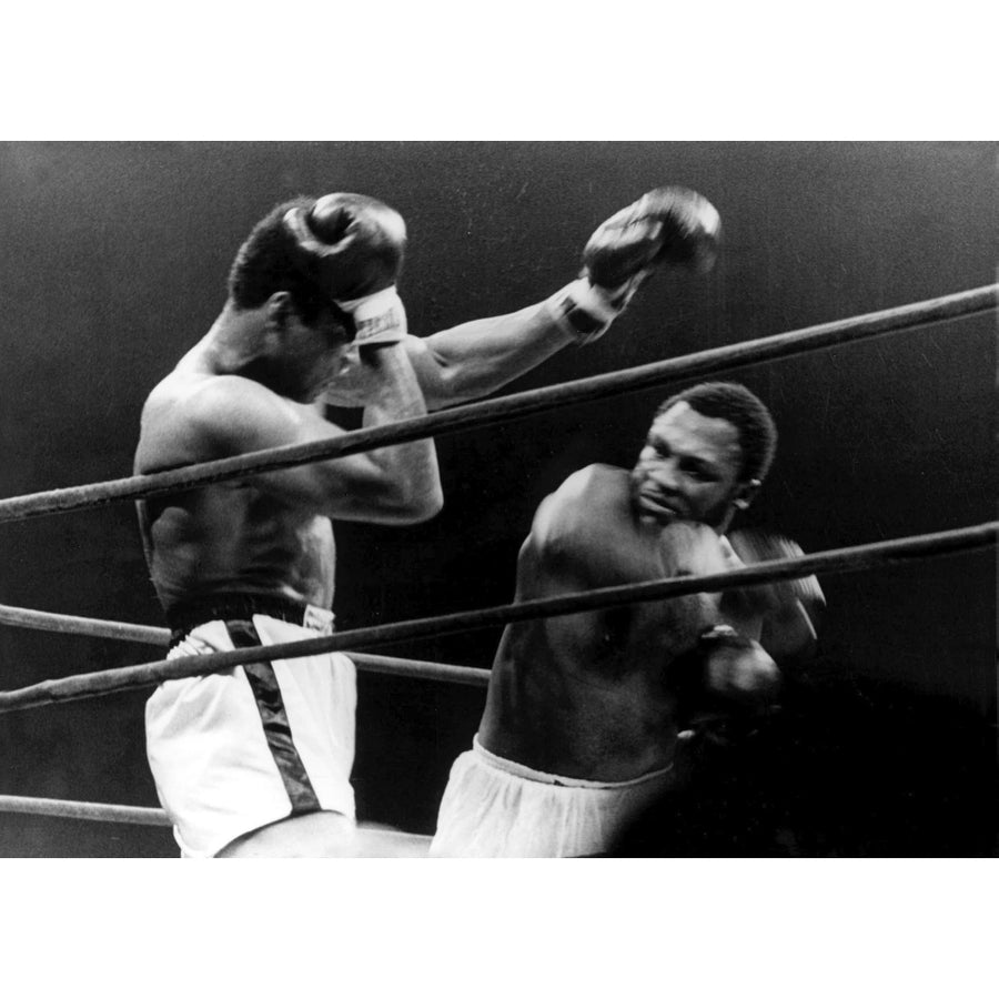 Muhammad Ali fighting Joe Frazier Photo Print Image 1