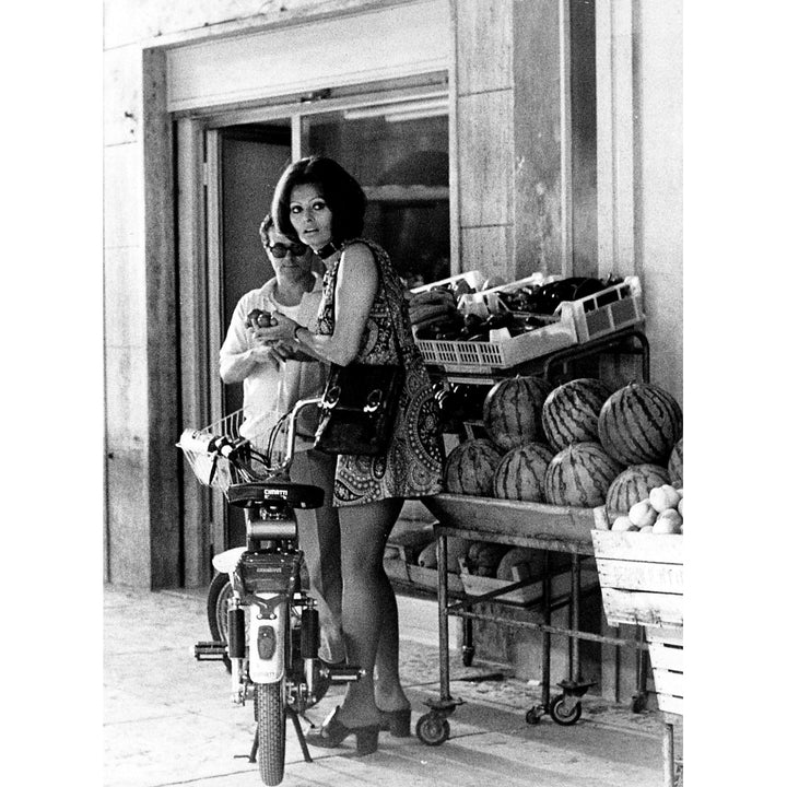 Sophia Loren at a fruit store Photo Print Image 2