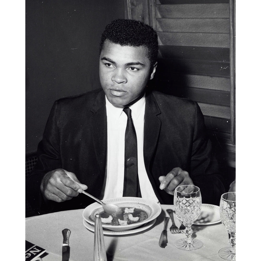 Muhammad Ali eating a meal Photo Print Image 1