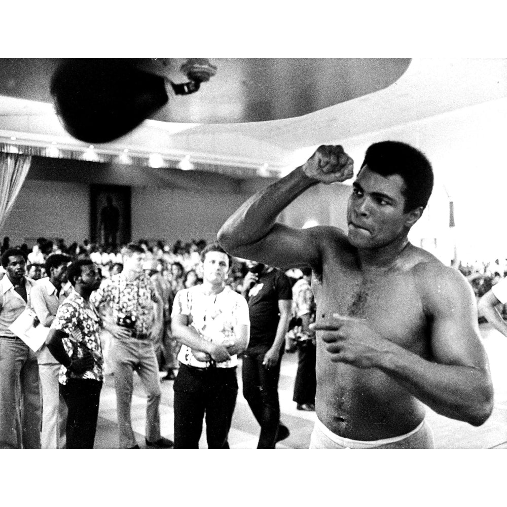 Muhammad Ali training for the Ali Foreman match in Zaire Photo Print Image 2