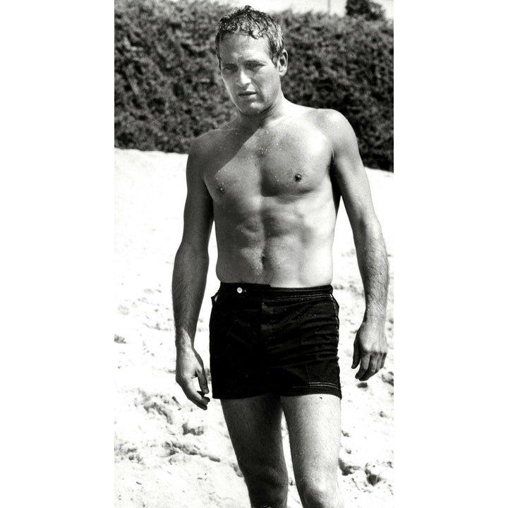 Paul Newman shirtless at a beach Photo Print Image 1