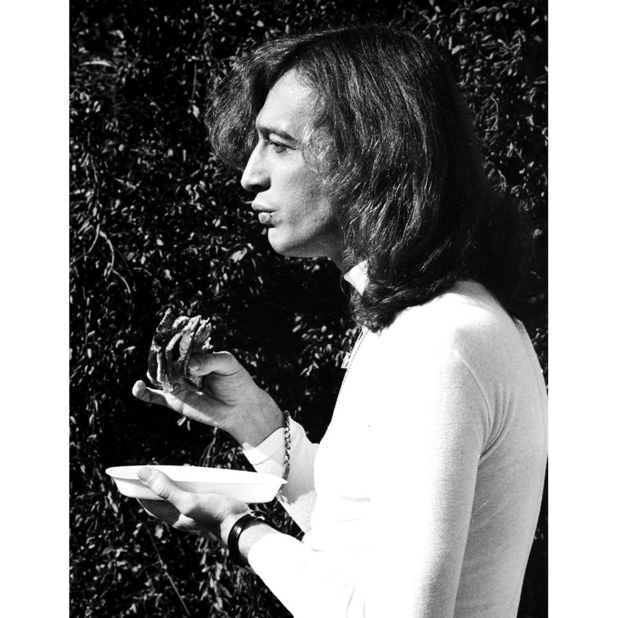 Robin Gibb eating Photo Print Image 1