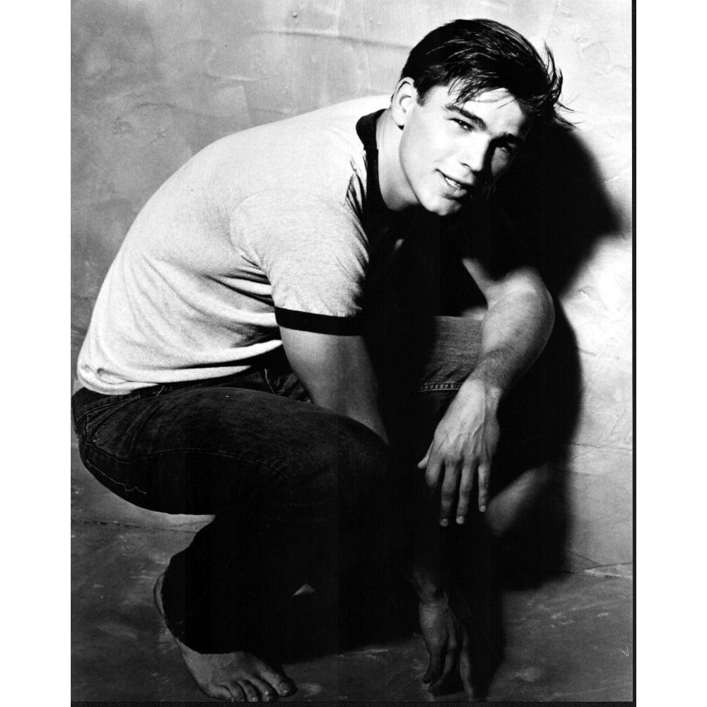 Josh Hartnett Crouching On Floor In Jeans Black And White Photo Print - Item MVM01507 Image 1