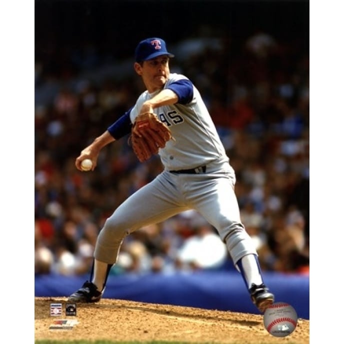 Nolan Ryan - Rangers - Pitching blue uniform Sports Photo Image 1