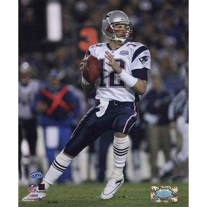 Tom Brady - Super Bowl XXXIX - passing in first quarter Sports Photo Image 1