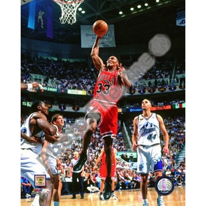 Scottie Pippen Game 2 of the 1998 NBA Finals Action Sports Photo Image 1