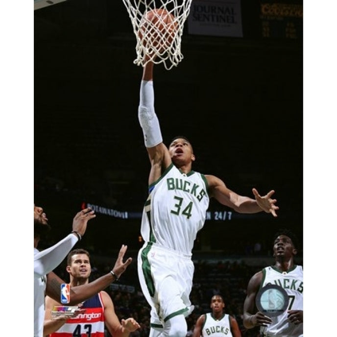 Giannis Antetokounmpo 2015-16 Action Sports Photo Image 1