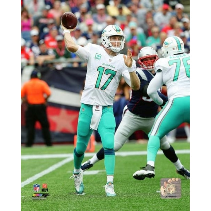 Ryan Tannehill 2016 Action Photo Print Image 1