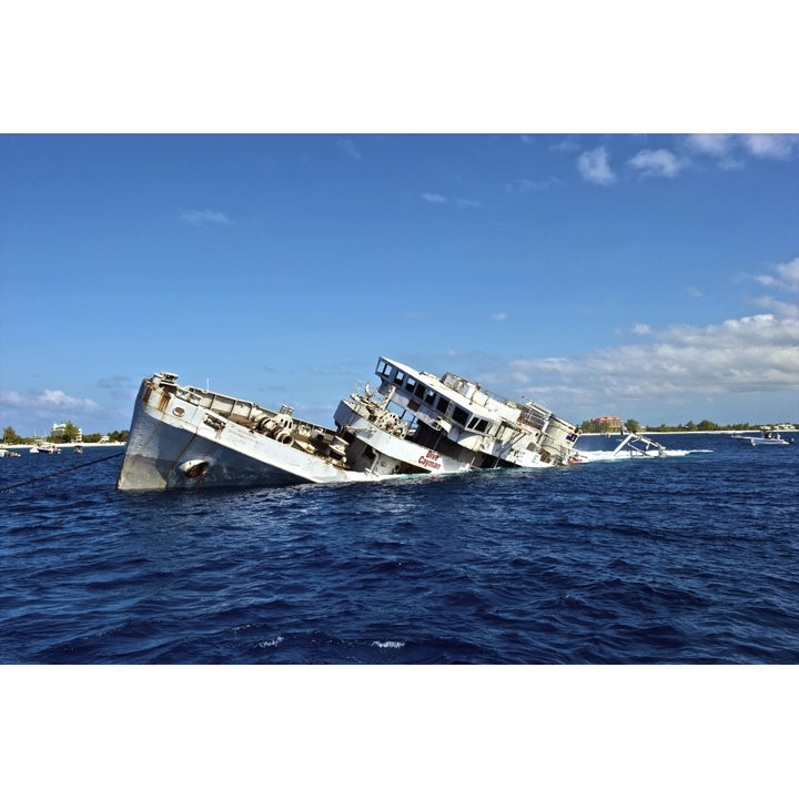 The sinking of USS Kittiwake Grand Cayman Poster Print Image 2