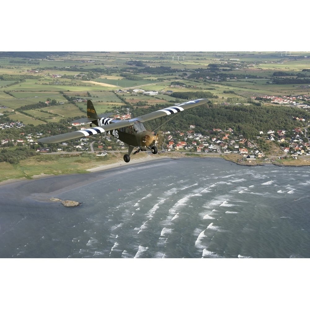 Piper L-4 Cub in US Army D-Day colors Poster Print Image 1