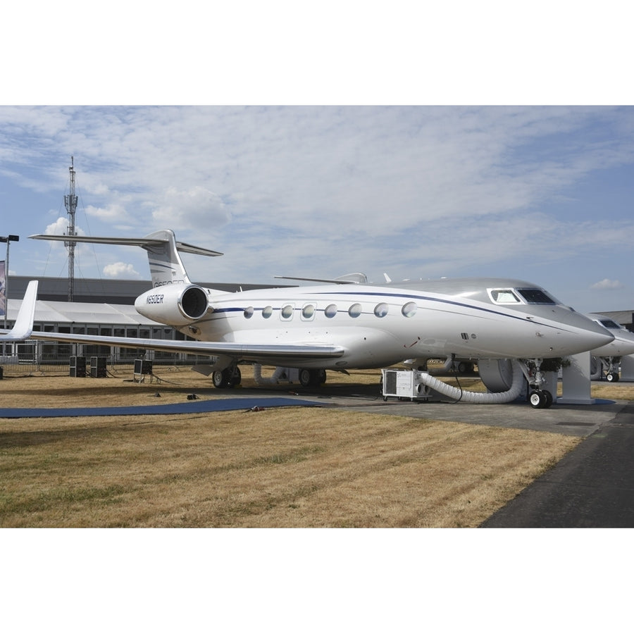 Gulfstream G650ER business jet. Poster Print by Riccardo Niccoli/Stocktrek Images Image 1