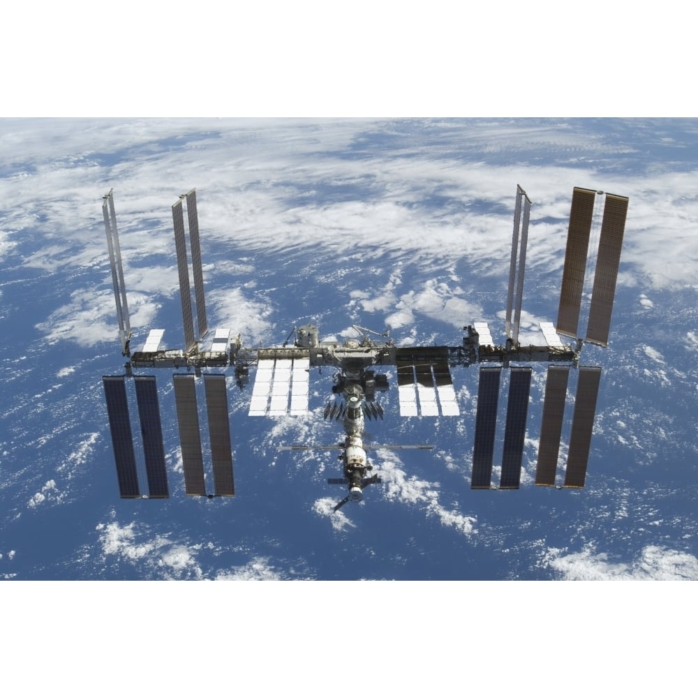 The International Space Station in orbit above Earth Poster Print Image 1