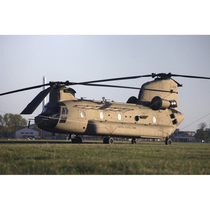 A U.S. Army CH-47F Chinook helicopter Poster Print Image 1