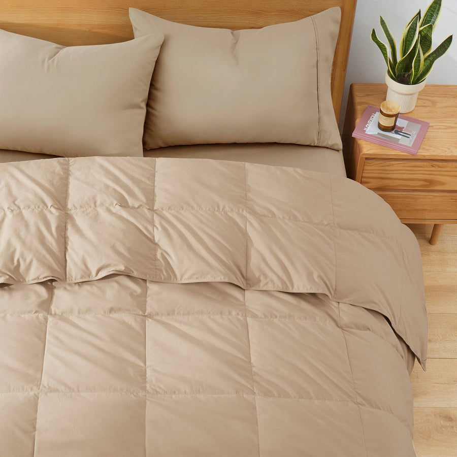 Lightweight White Goose Down Feather Fiber Comforter, Oversize Blanket Image 1