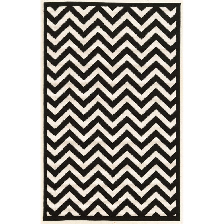 Capri Chevron Grey and Cream 4.4X7.3 Image 1