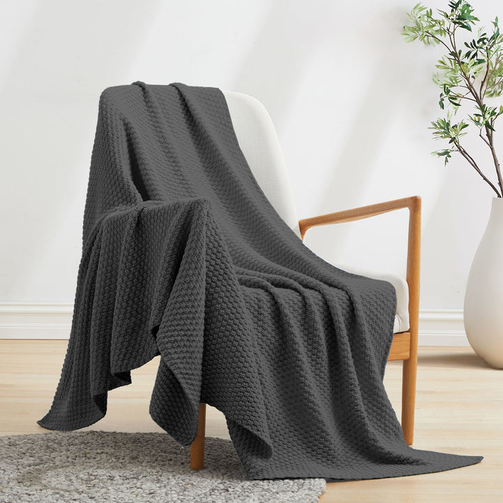 Super Soft Throw Blanket Lightweight Bed Blanket All Season Use Image 1